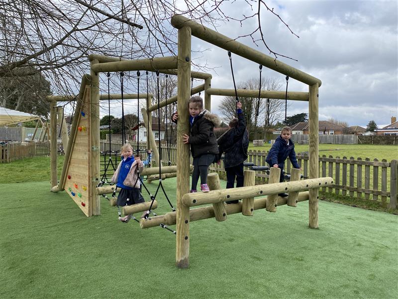 outdoor climbing frame for primary school