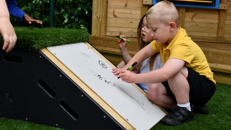 movable playground blocks with whiteboard slide