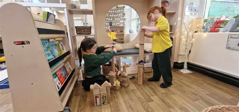 Indoor classroom breakout spaces for early years classroom