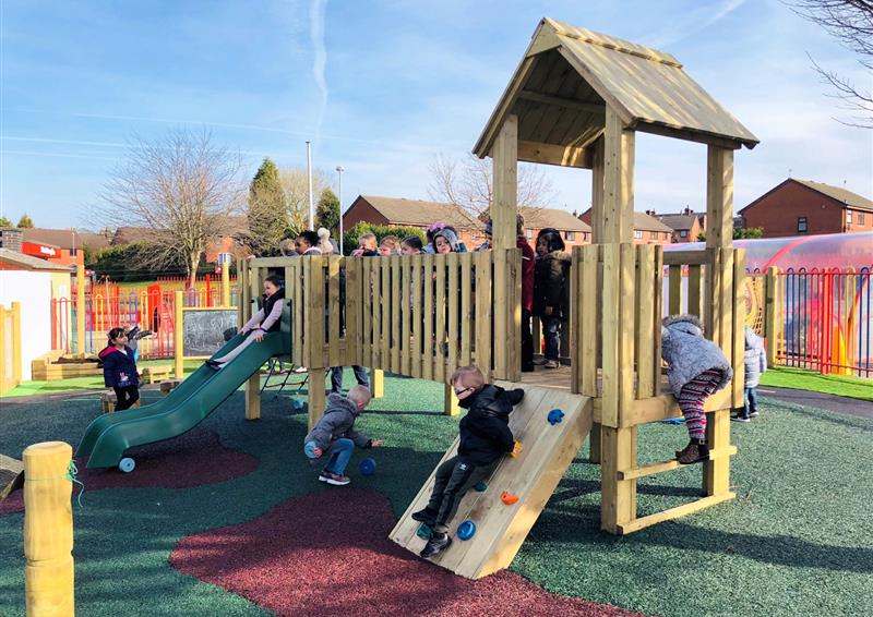 Trim Trails And Climbing Frames For Schools Pentagon Play