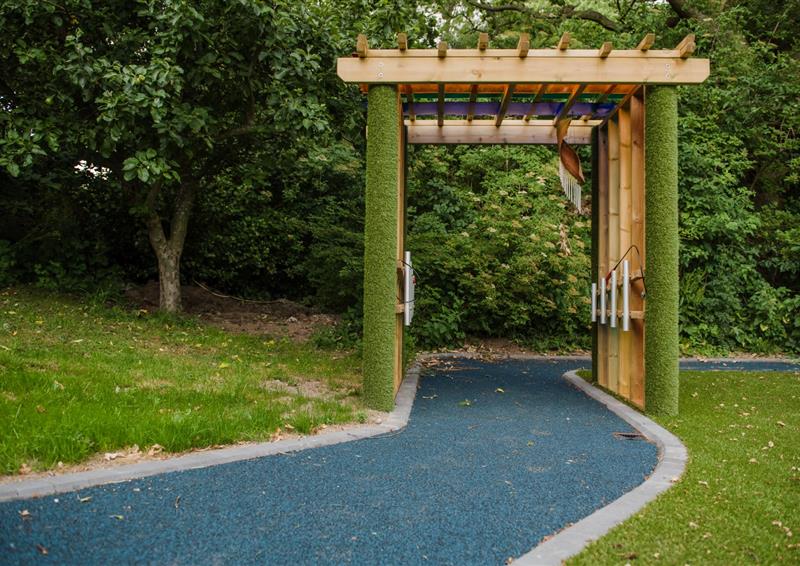 Special Needs Outdoor Playground Equipment Pentagon Play