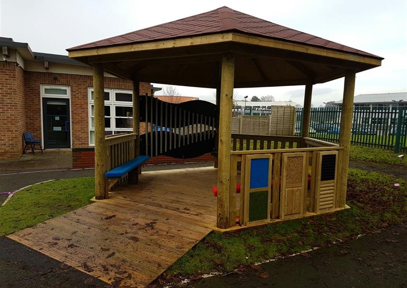 Special Needs Outdoor Playground Equipment Pentagon Play